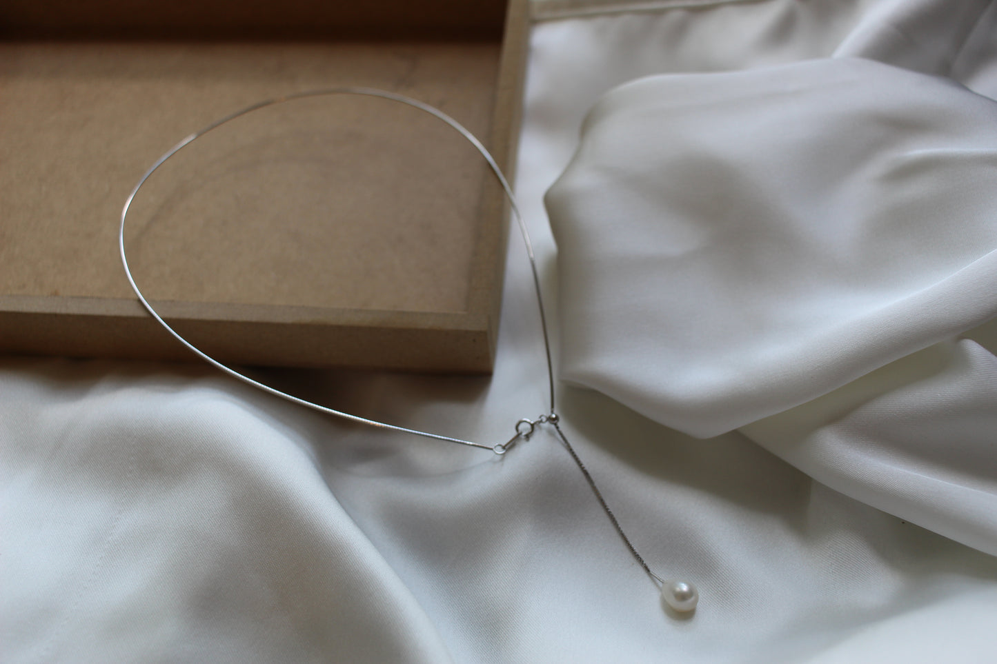 Simple Pearl hoop necklace